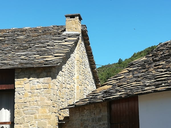 pendiente minima para cubierta de lajas de piedra